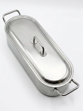 Williams Sonoma Stainless Steel Oval Roaster with Lid
